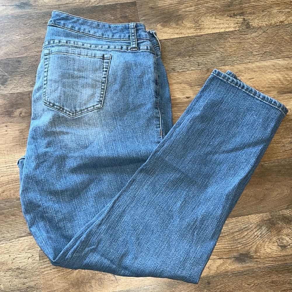 Torrid distressed jeans 